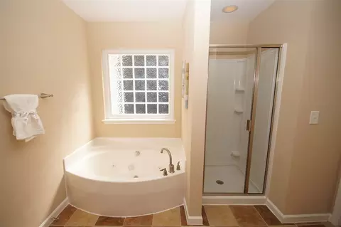 6036 Mcdevon Dr, Raleigh, NC 27617 photo 16