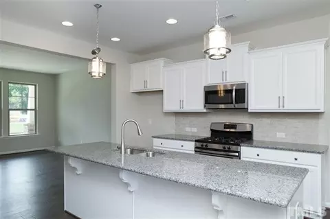 1117 Metropolitan Dr NE, Durham, NC 27713 photo 9