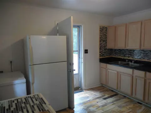 829 Ridgeway Ave, Durham, NC 27701 photo 5
