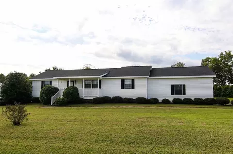 64 Christopher Ave, Princeton, NC 27569 photo 2