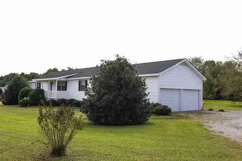 64 Christopher Ave, Princeton, NC 27569 photo 3