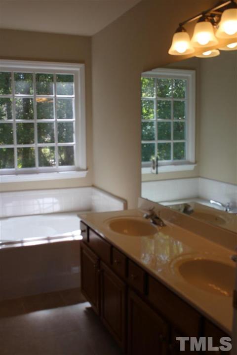 103 Dowan Ct, Garner, NC 27529 photo 4