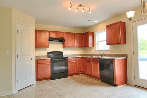 2 Frinton Pl, Durham, NC 27704 photo 4