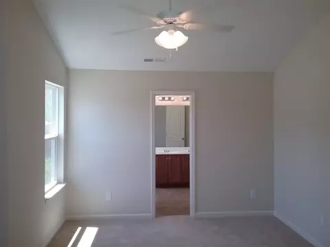 8 Frinton Pl, Durham, NC 27704 photo 4