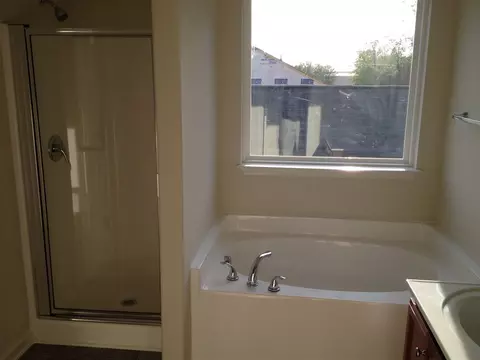 8 Frinton Pl, Durham, NC 27704 photo 6