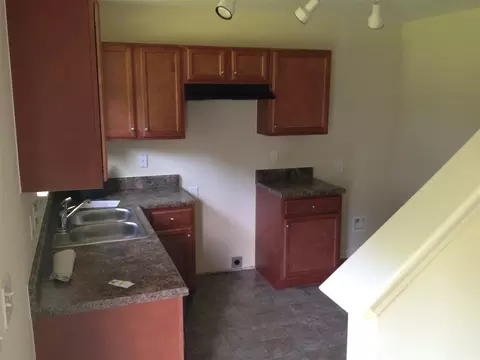 8 Frinton Pl, Durham, NC 27704 photo 5