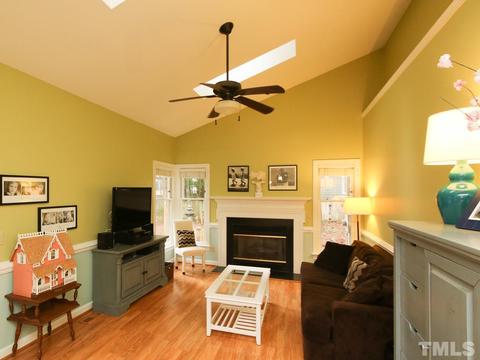 3 Crestbury Ct, Durham, NC 27713 photo 9