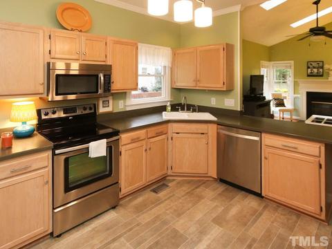 3 Crestbury Ct, Durham, NC 27713 photo 8