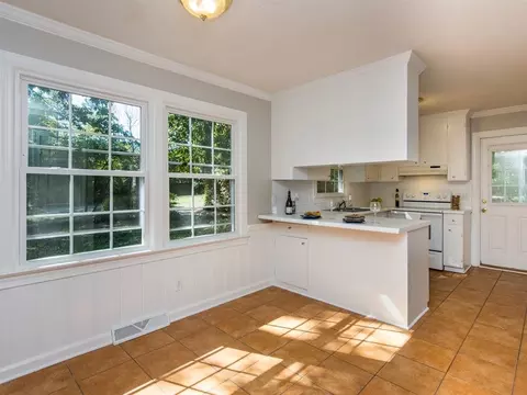 6925 Electra Dr, Raleigh, NC 27607 photo 7