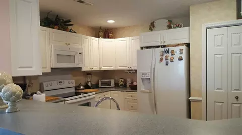115 Chadbury Dr, Dunn, NC 28334 photo 3