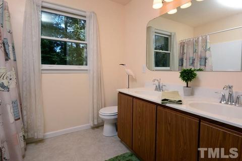 501 E Hammond St, Durham, NC 27704 photo 17