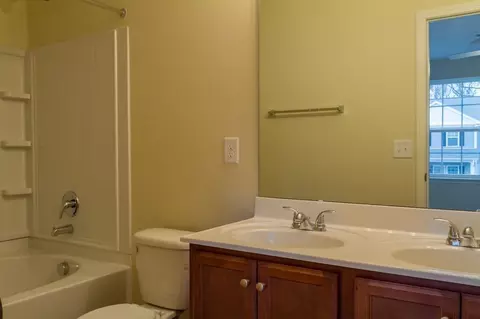 912 Willow Leaf Ct, Dunn, NC 28334 photo 5