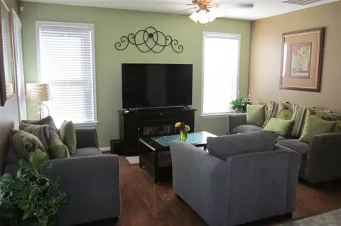 5108 Rainmaker Dr, Durham, NC 27704 photo 2