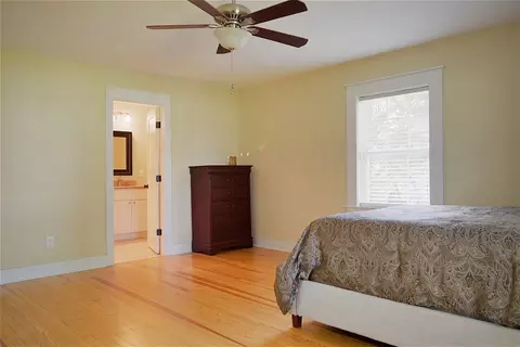 302 W Main St, Benson, NC 27504 photo 12