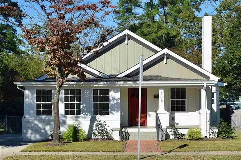 302 W Main St, Benson, NC 27504 photo 1