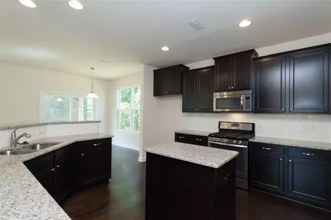 607 Poplar St, Durham, NC 27703 photo 7