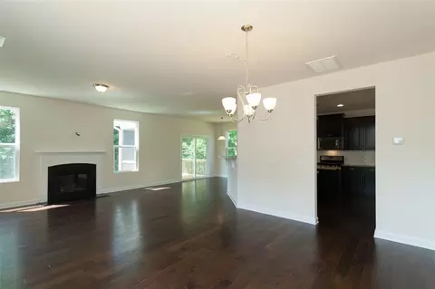 607 Poplar St, Durham, NC 27703 photo 4