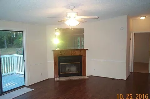 231 Howards Ln, Dunn, NC 28334 photo 4