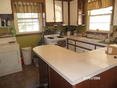401 S 11th St, Erwin, NC 28339 photo 10