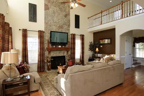 633 Shade Tree Rd, Benson, NC 27504 photo 12