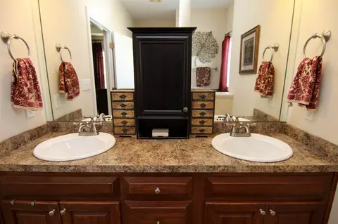 633 Shade Tree Rd, Benson, NC 27504 photo 17