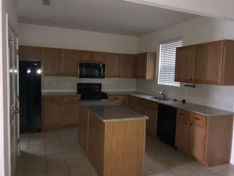 25 White Spruce Ct, Durham, NC 27703 photo 3