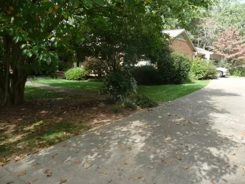 3332 Thomas Rd, Raleigh, NC 27607 photo 3