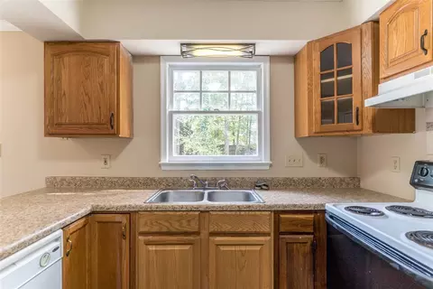 804 Whitby Ct, Durham, NC 27703 photo 10