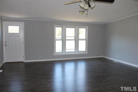 36 Dj Dr, Benson, NC 27504 photo 4