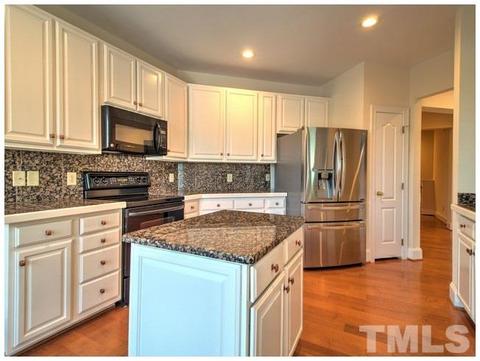 4021 Booker Oak Cir #202, Raleigh, NC 27612 photo 11