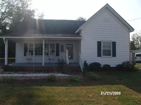 203 E F St, Erwin, NC 28339 photo 1