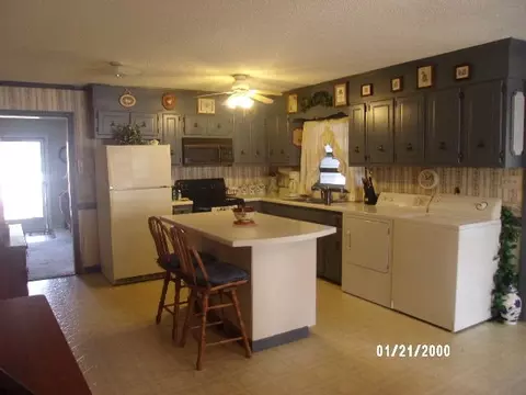 203 E F St, Erwin, NC 28339 photo 4