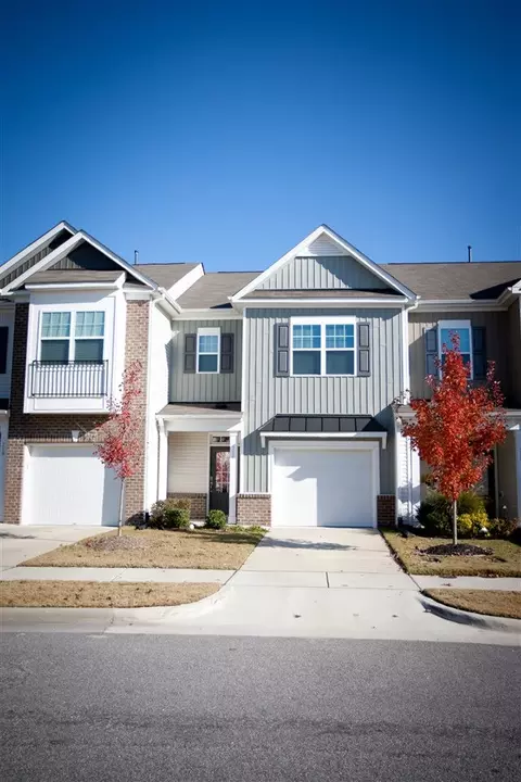 716 Silver Stream Ln, Cary, NC 27519 photo 1