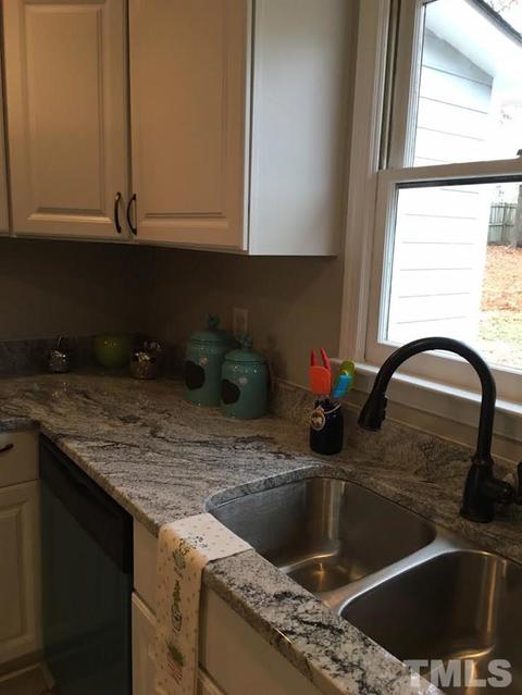 14 Wetherburn Pl, Durham, NC 27703 photo 9