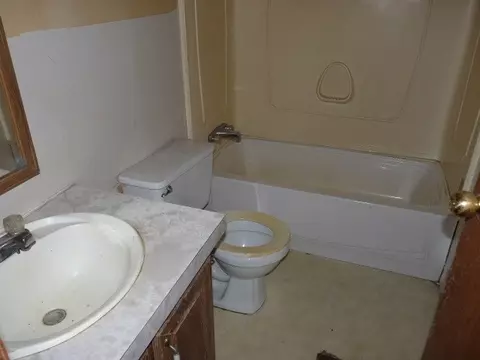 558 Cherry Ln, Aberdeen, NC 28315 photo 9