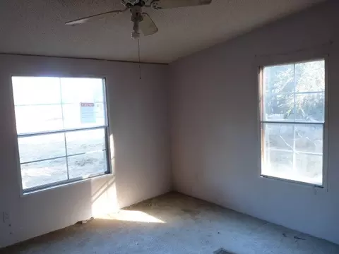 558 Cherry Ln, Aberdeen, NC 28315 photo 5