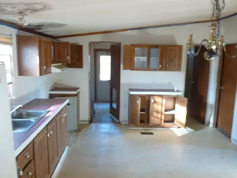 558 Cherry Ln, Aberdeen, NC 28315 photo 4