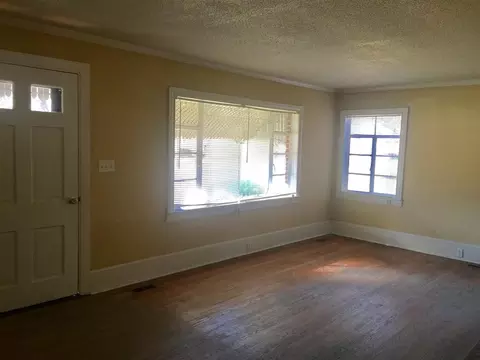 114 W Rose St, Smithfield, NC 27577 photo 9