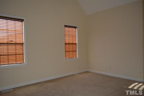 38 Bear Oak Dr, Smithfield, NC 27577 photo 5