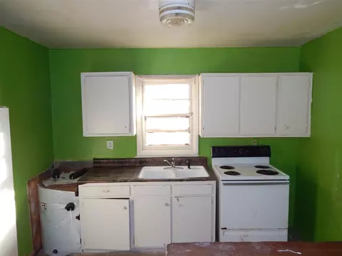 317 Teel Dr, Durham, NC 27704 photo 2