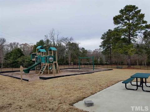 6600 Darlinghurst Ln, Willow Spring, NC 27592 photo 4