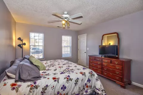 406 Greystone Dr, Durham, NC 27703 photo 9