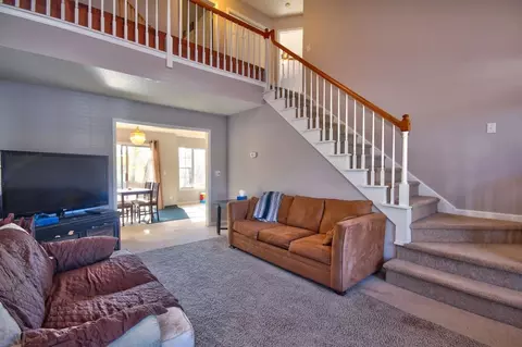 406 Greystone Dr, Durham, NC 27703 photo 3