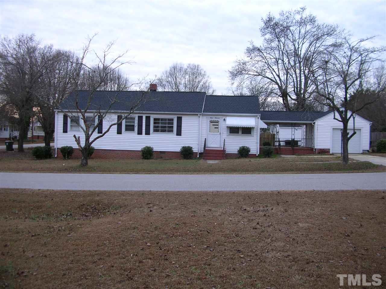 300 N 9th St, Erwin, NC 28339 photo 1