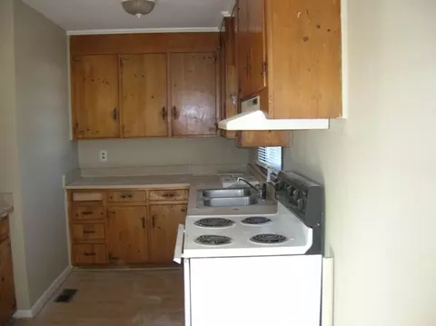 211 Burke St, Dunn, NC 28334 photo 6