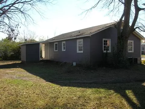 211 Burke St, Dunn, NC 28334 photo 4