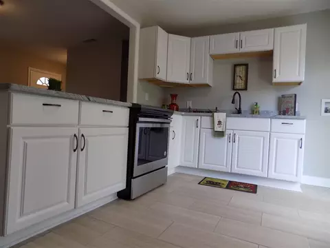 10 Plummer Pl, Durham, NC 27703 photo 4