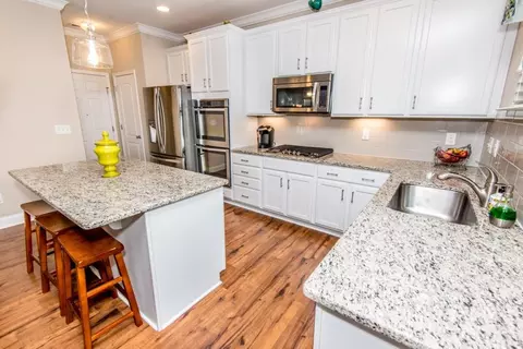 422 Plainview Ave, Raleigh, NC 27604 photo 2