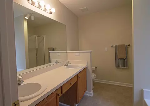 535 Crossview Ln, Durham, NC 27703 photo 11