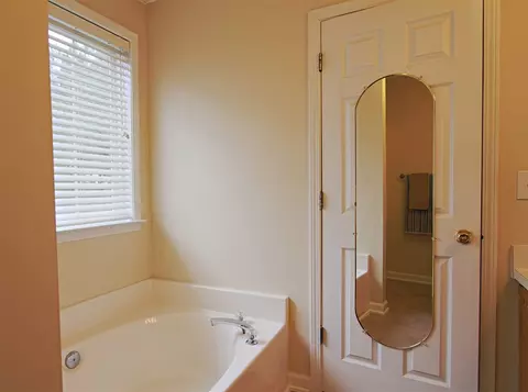 535 Crossview Ln, Durham, NC 27703 photo 10